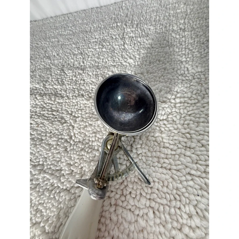 Vintage Ice Cream Scoop White Handle Metal‎ Made in Japan Kitchen Utensil Tool